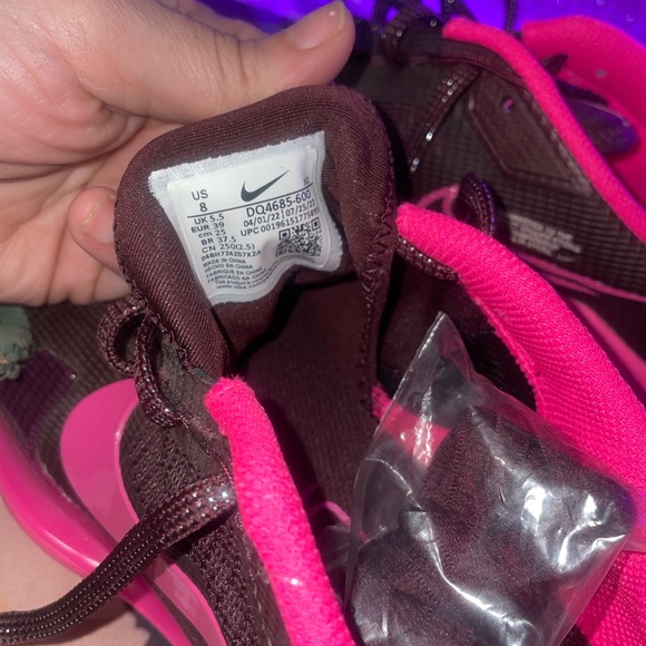 Nike Women's Court Zoom Vapor Pro Premium Tennis Shoes - Picture 4 of 8